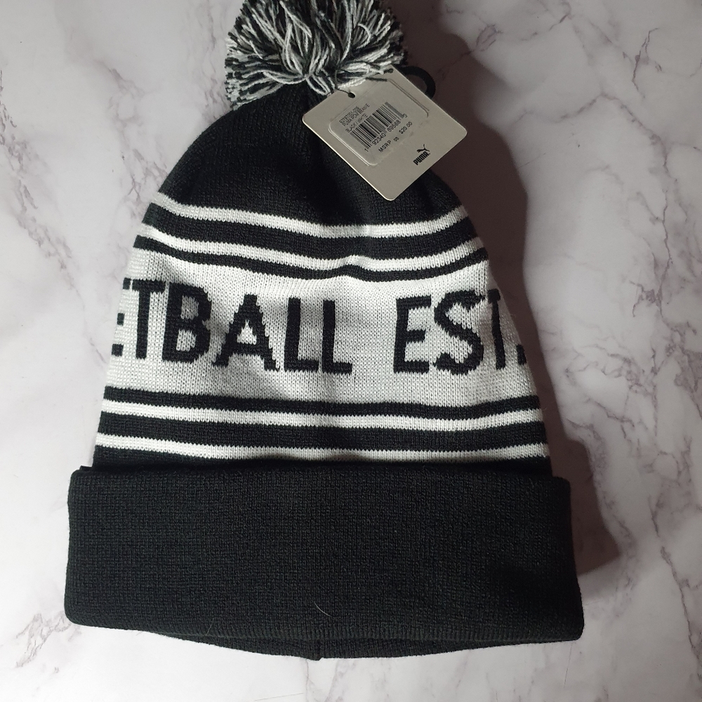 Nwt Puma  Basketball pom beanie